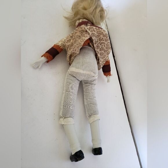 Porcelain Doll - Picture 6 of 7